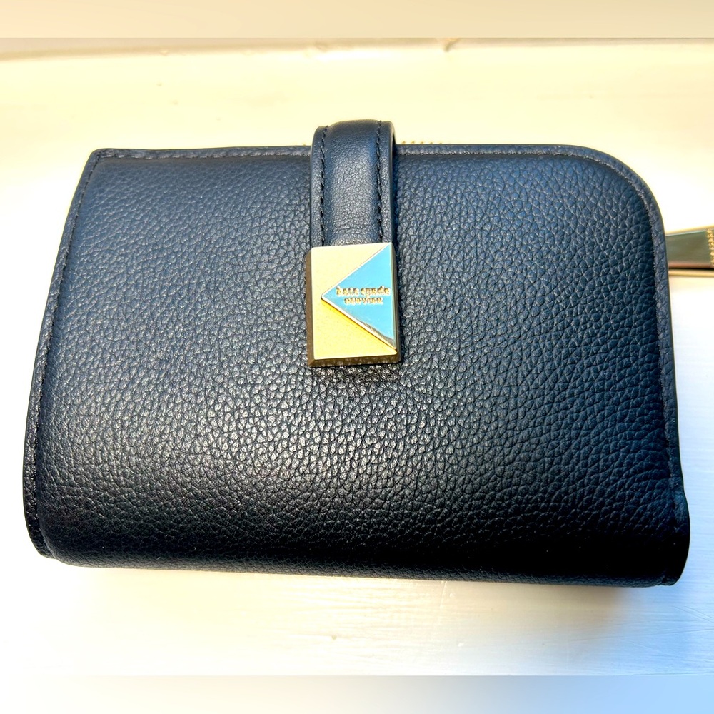 NWT🌷Kate Spade Black Wallet with Gold Metallic Detail